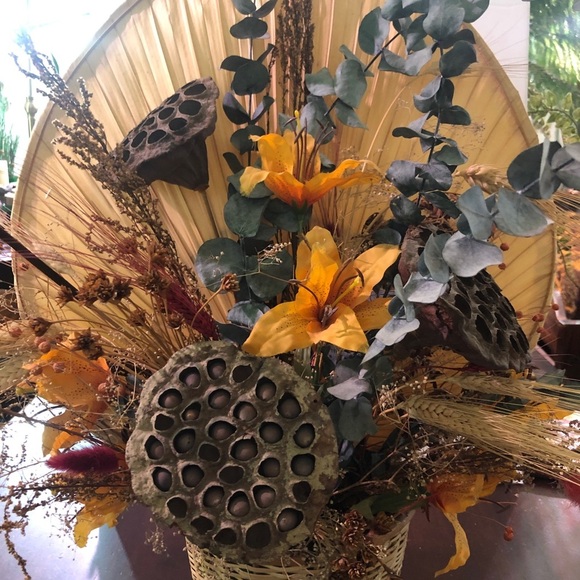Vintage Dried Flower Arrangement - Picture 2 of 6